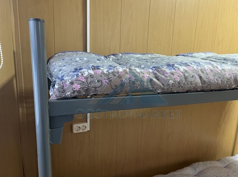 Двухъярусная металлическая кровать 9
