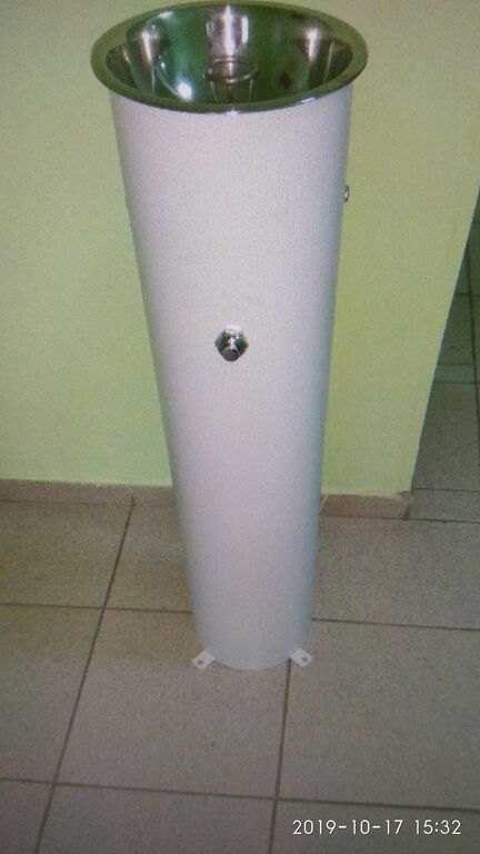 Фонтанчик питьевой кнопочный (полимер, сталь 1,25 мм, чаша 260 мм)