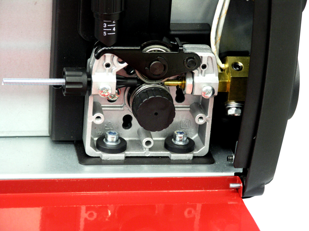Сварочный полуавтомат инверторный многофункциональный с синергетическим управлением Flama POWER MIG 200 LCD 7
