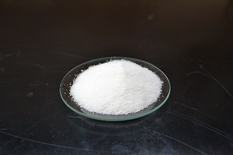 Стронций азотнокислый — водорастворимое мелкодисперсионное вещество белого цвета. Образует кристаллогидрат.
Химическая формула Sr(NO3)2
ГОСТ 2820-73
